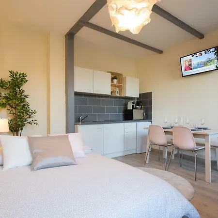 ★ Charmant F2 ★ Gare - Centre ★ Terrasse ★ Strasbourg