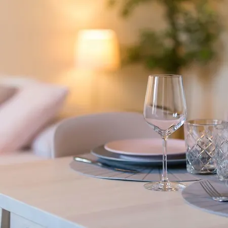 Appartement ★ Charmant F2 ★ Gare - Centre ★ Terrasse ★